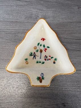 Vintage International China Heartland Christmas Tree Dish
